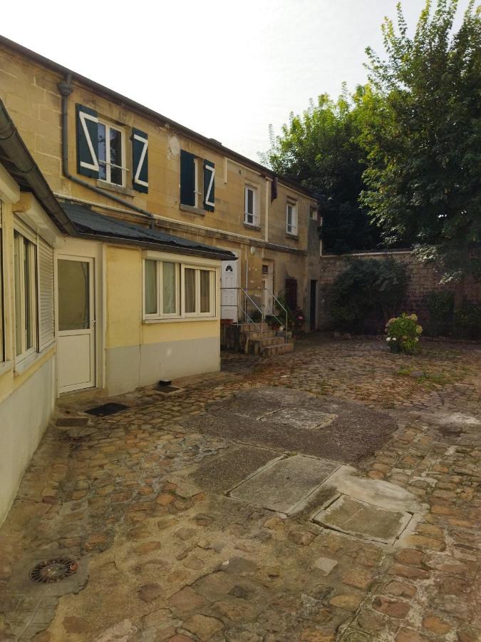 Au Coeur De Chantilly Exterior photo